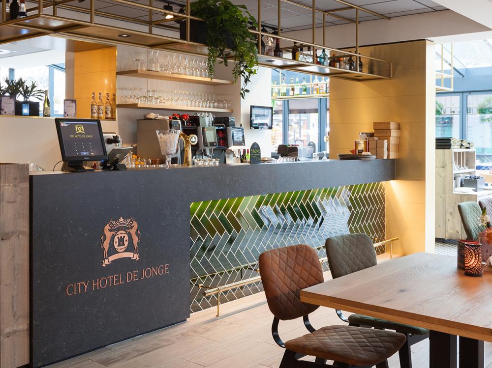 Weekendjeweg Drenthe Assen viersterrenhotel bar