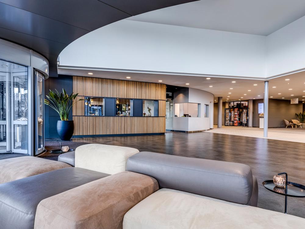 Voordeelaanbieinig NH Hotels Lobby01