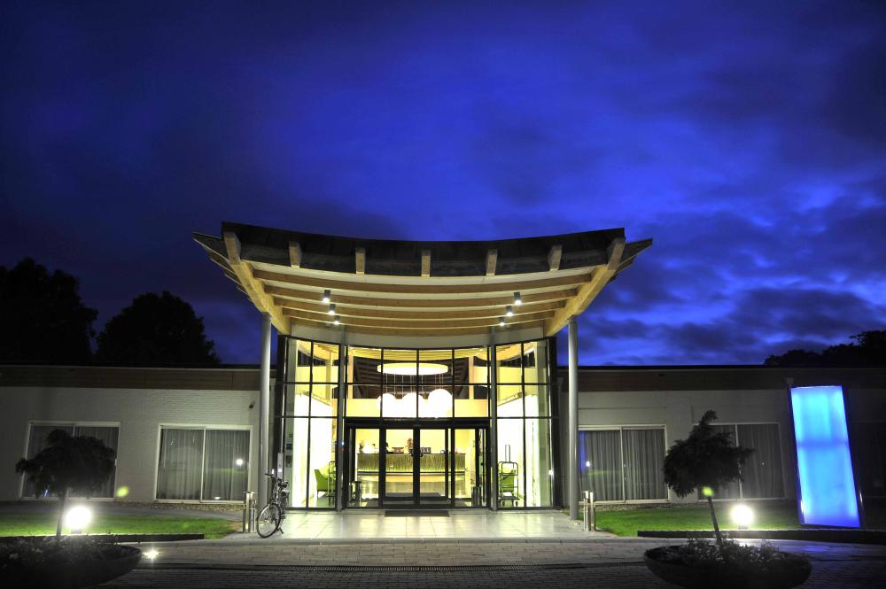 Doorwerth Exterieur Pand Entree Avond